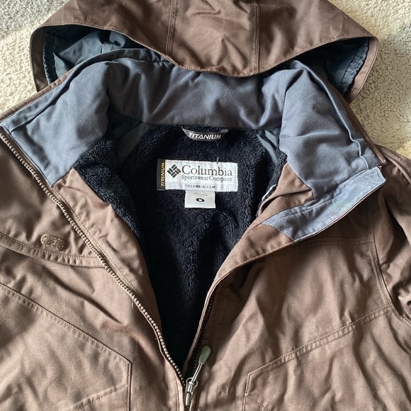 Ladies Columbia Titanuim Winter coat Medium - Picture 3 of 6